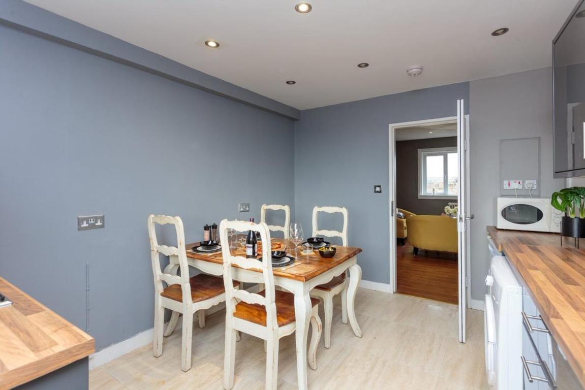Gorgeous 3-Bed Flat, 15 Minutes To City Centre Единбург Екстер'єр фото