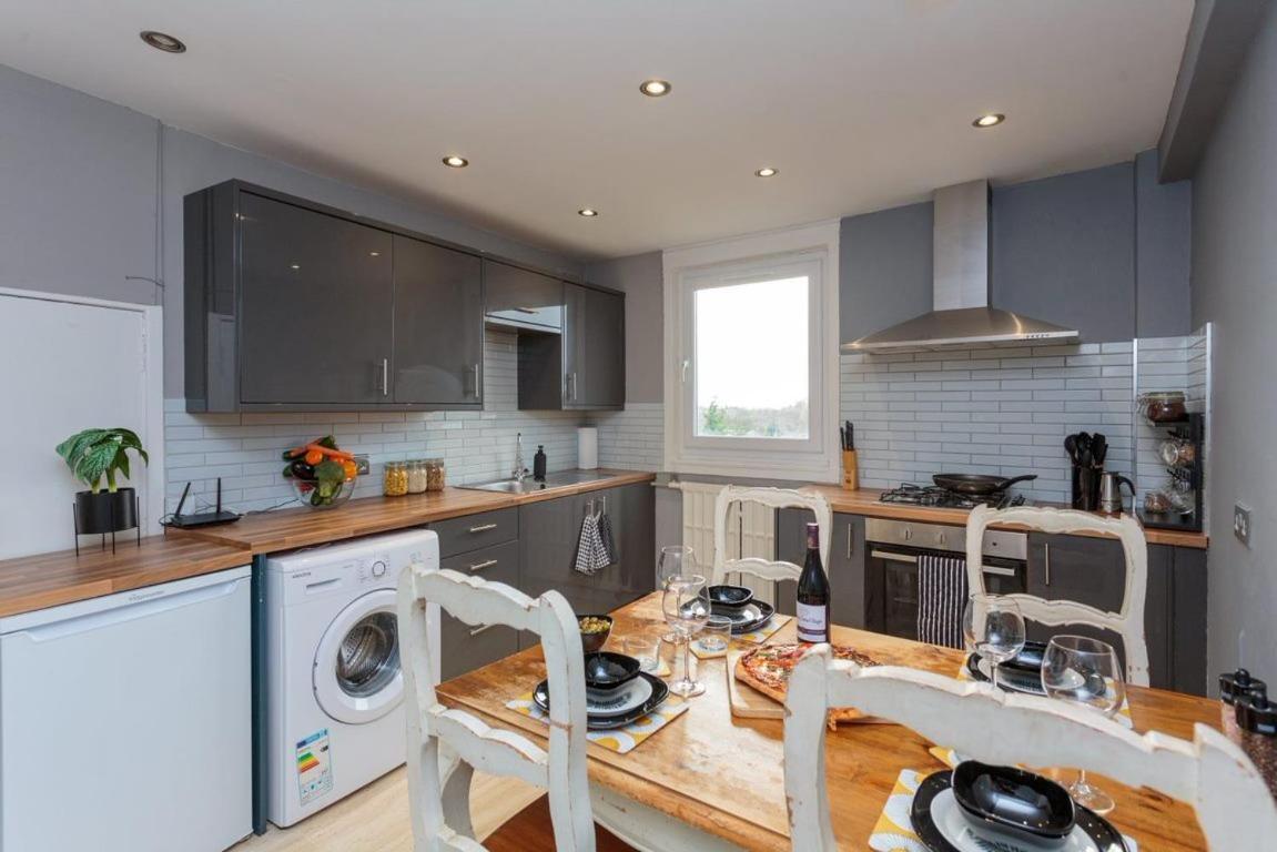 Gorgeous 3-Bed Flat, 15 Minutes To City Centre Единбург Екстер'єр фото
