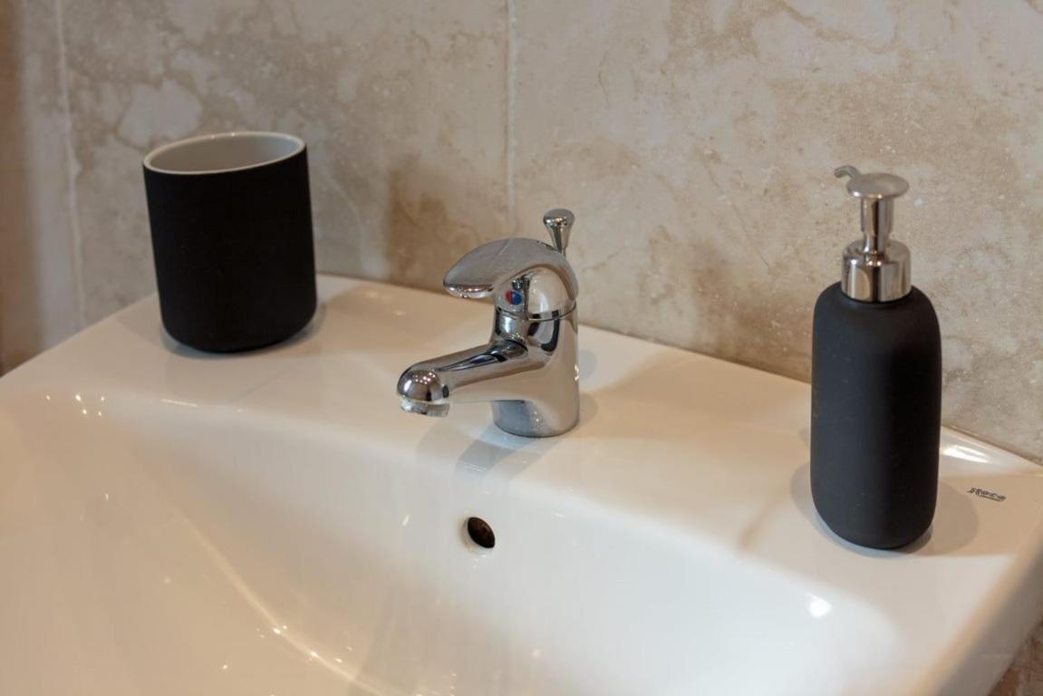 Gorgeous 3-Bed Flat, 15 Minutes To City Centre Единбург Екстер'єр фото